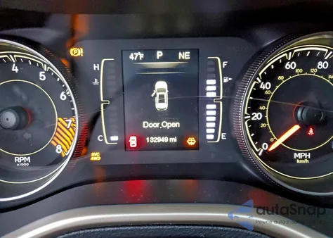 2014 Jeep Cherokee Latitude z USA, uszkodzony, nr VIN 1C4PJMCS3EW310504